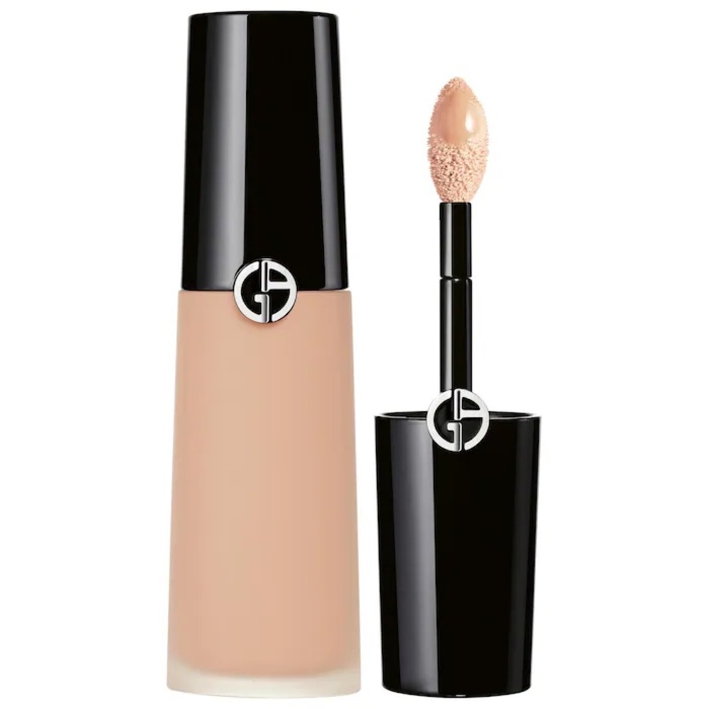 Giorgio Armani Multi Purpose Glow Concealer in shade 1.5 - Picture 1 of 4